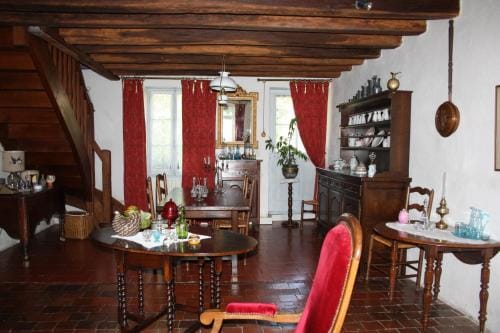 petite maison berrichonne Hotel in Centre-Val de Loire