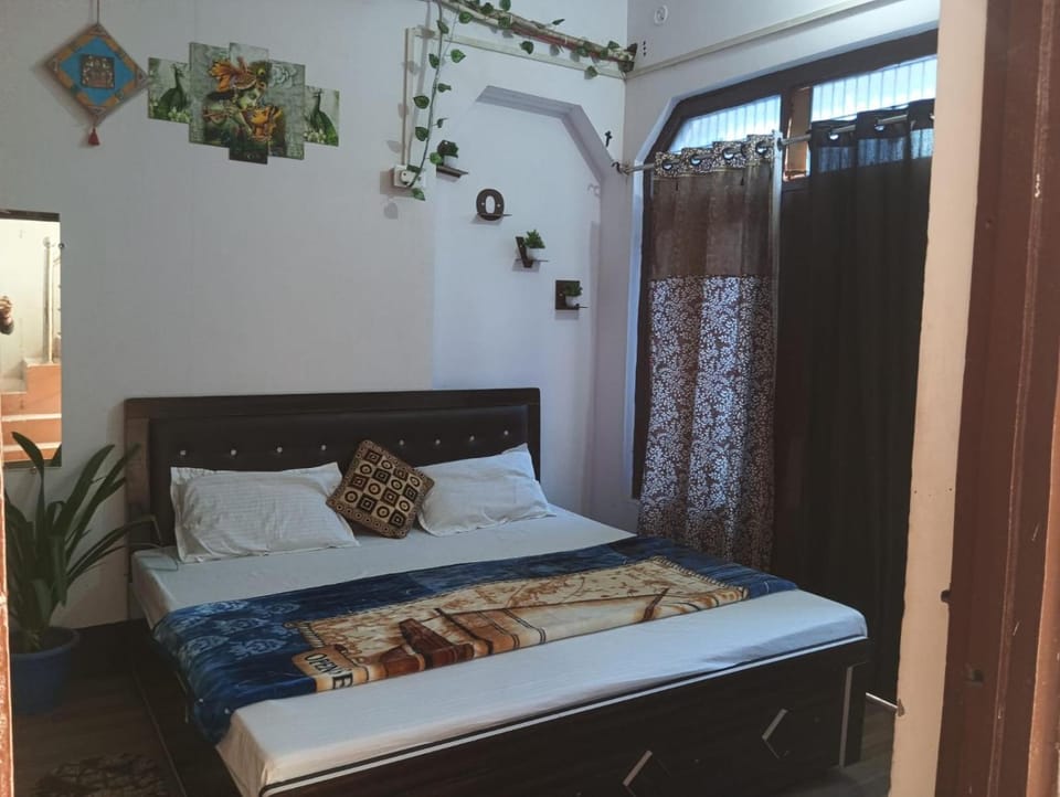 Surya Home Stay  Hotel in Uttar Pradesh