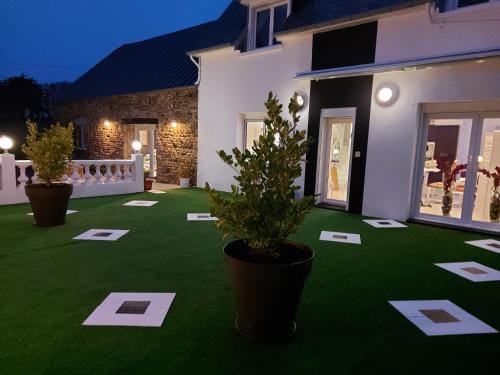 Les Suites de Veronique, chez Veronique Olive Hotel in Saint-Pair-sur-Mer