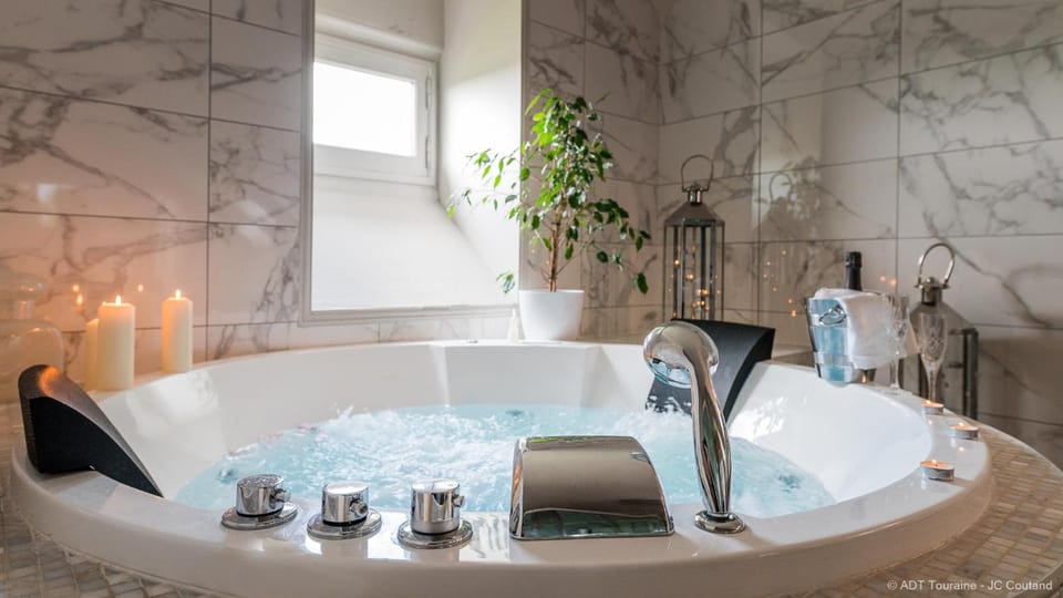 Villa Alecya Hotel in Centre-Val de Loire