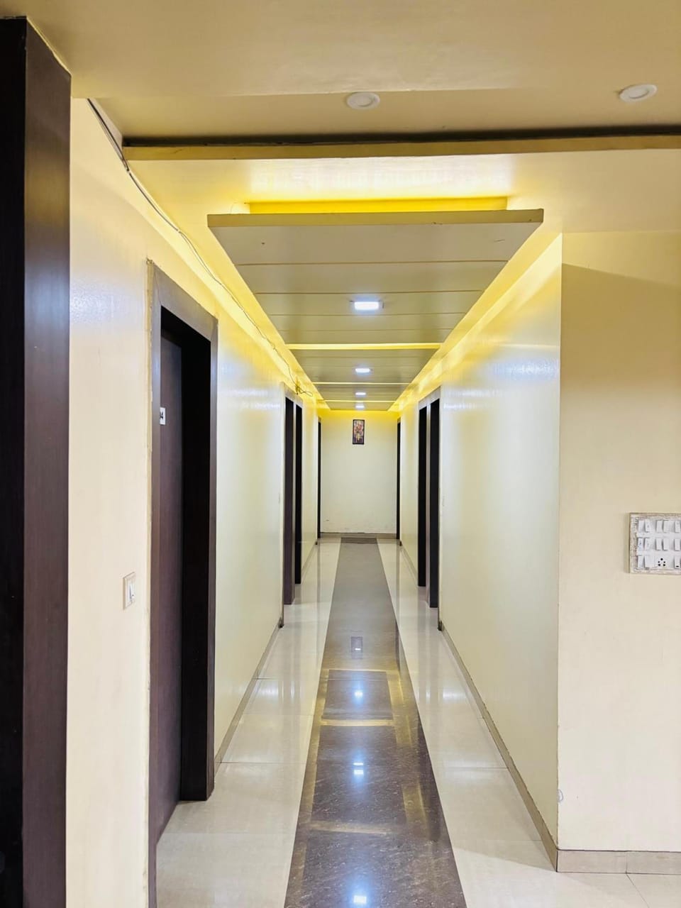 SUN N SHINE Hotel in Pune
