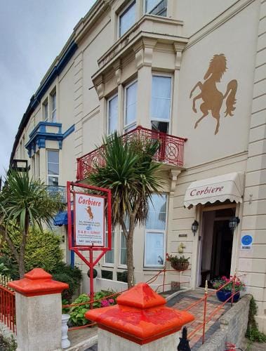 CORBIERE GUEST HOUSE Hotel in Weston-super-Mare
