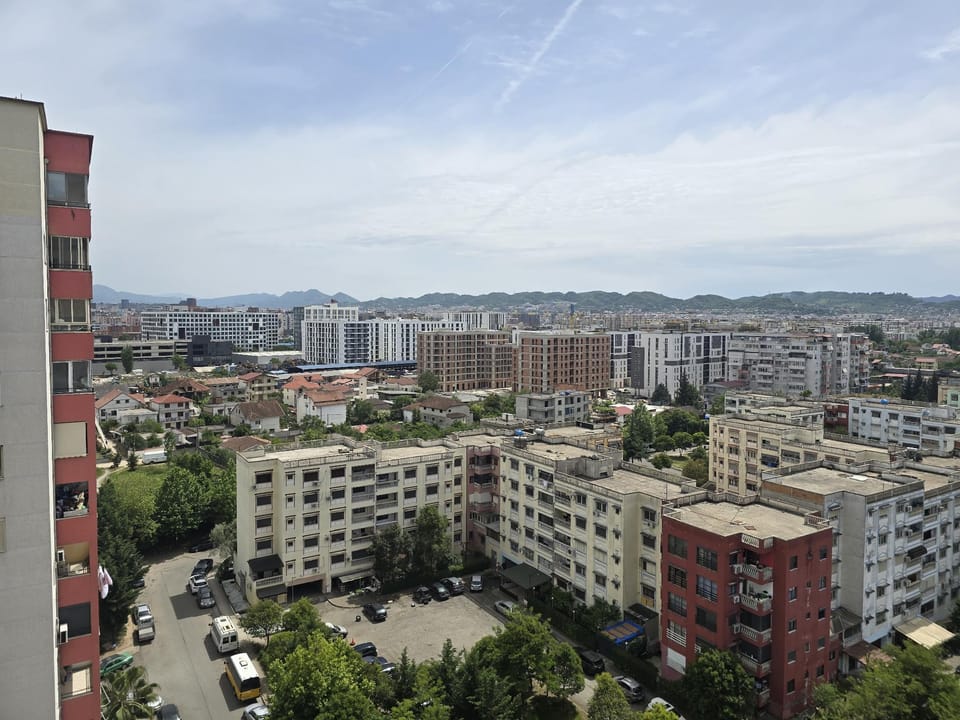 Terminal Apartment  Bed and Breakfast in Tirana