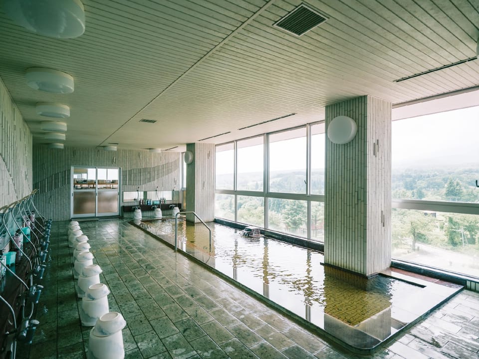 Hot spring bath