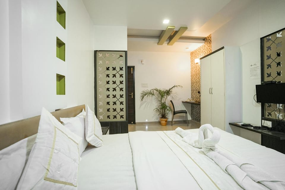 hotel anand Hotel in Maharashtra