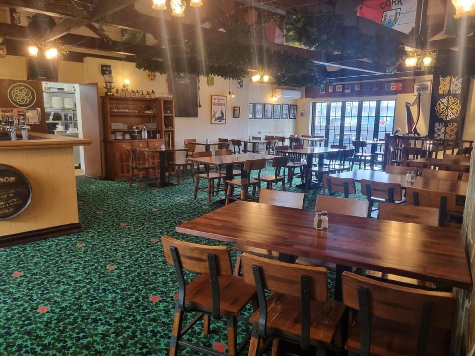 Darcy Arms Motel in Surfers Paradise