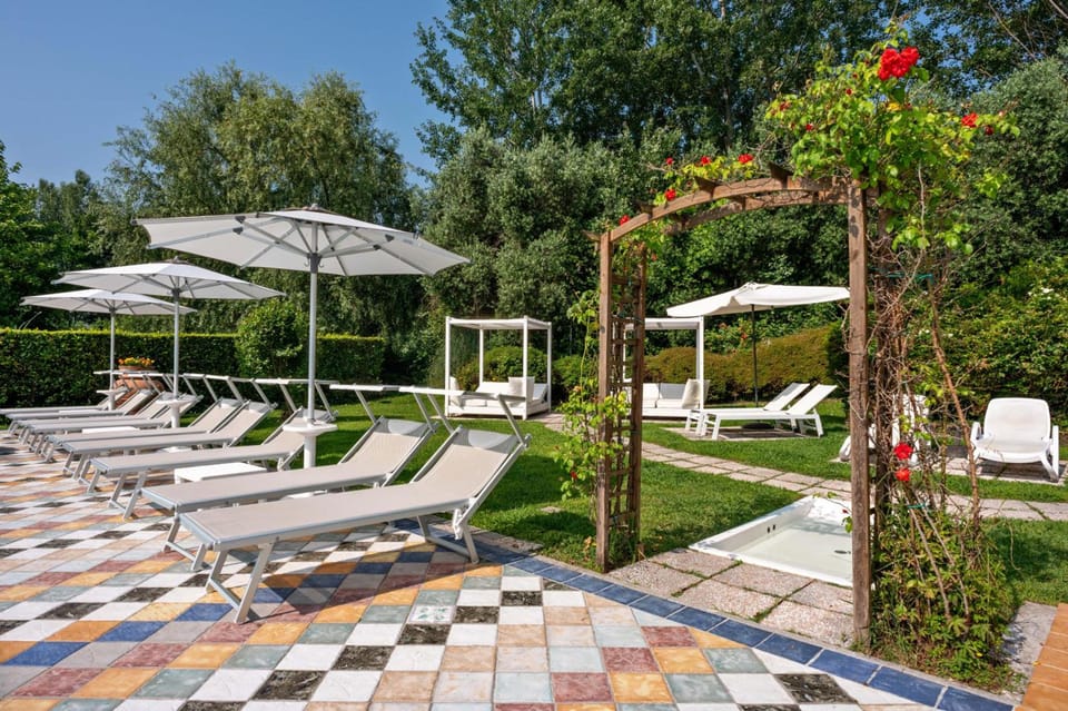 Villa Corte Degli Dei Hotel in Lucca