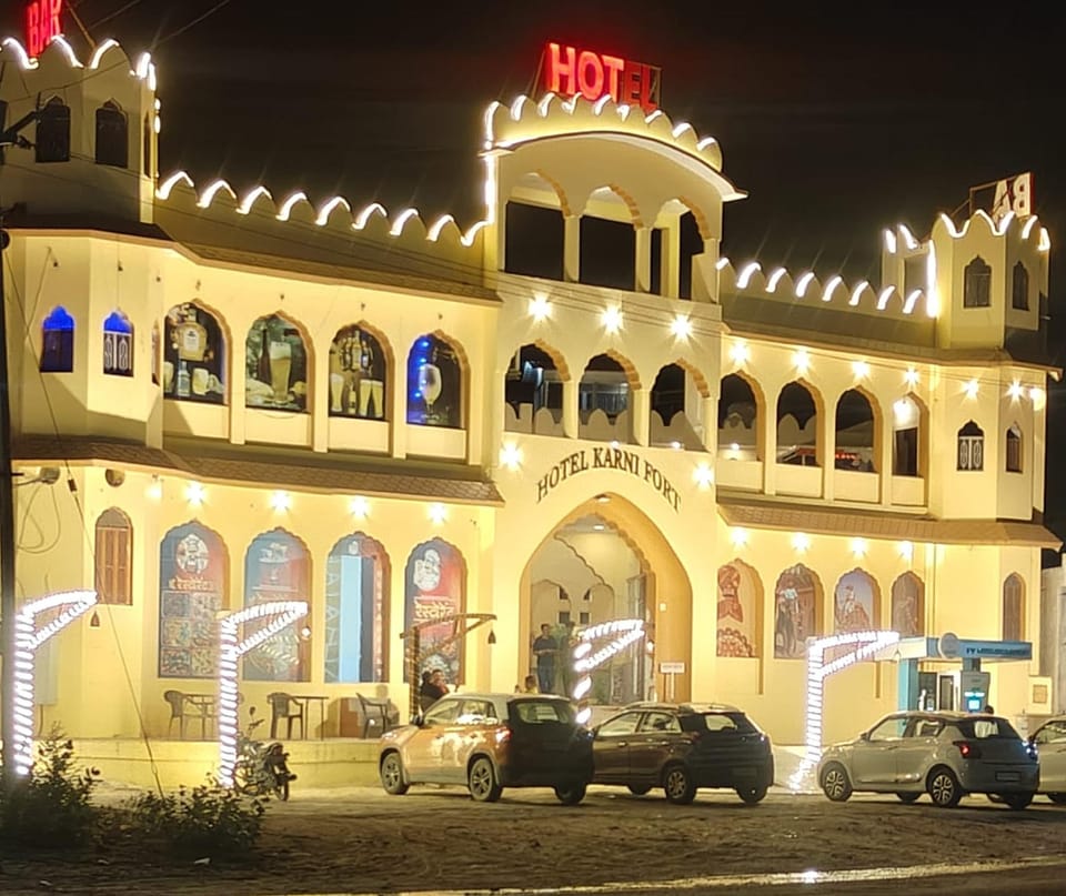 Hotel Karni Fort Hotel in Rajasthan