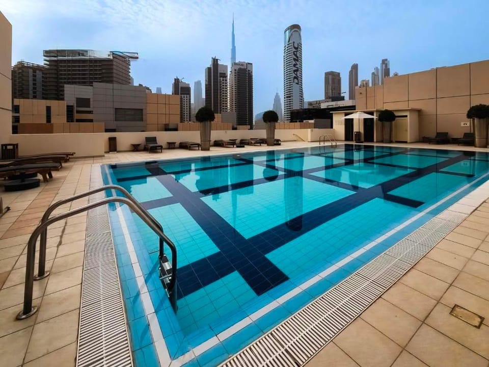 Private pool