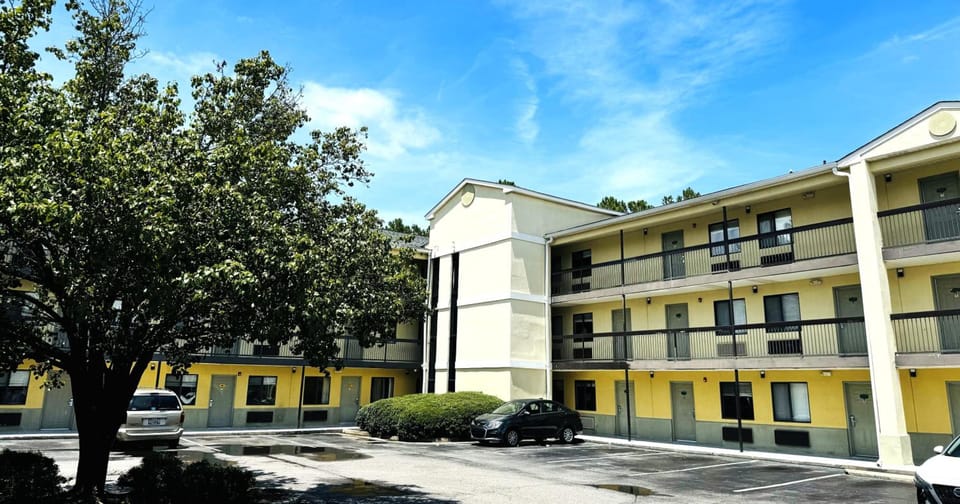 Studio Lodge of Augusta Hotel in Augusta