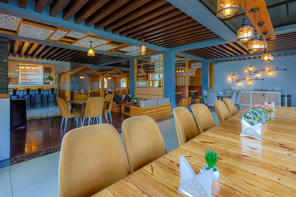 Whispering Pines Hotel in Uttarakhand