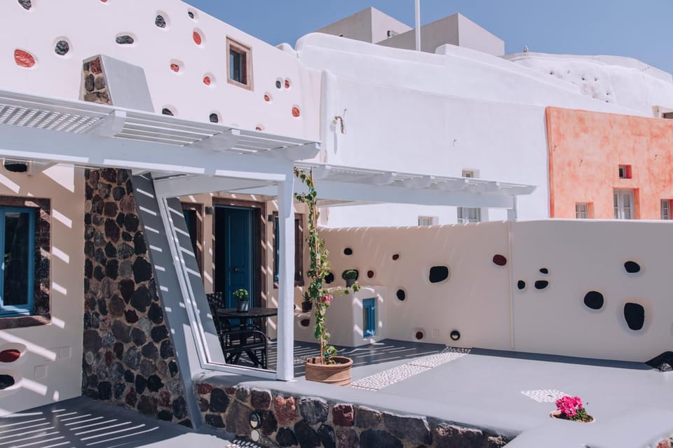 Agave Cave Studios Hotel in Santorini