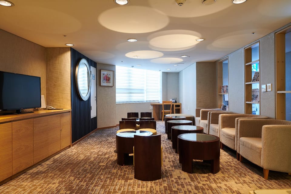Nine Tree by Parnas Seoul Myeongdong 1 Hotel in Seoul