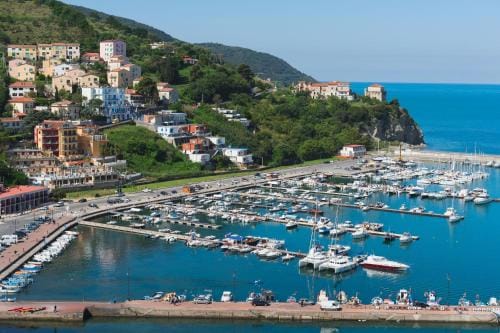 THE ATTIC ROOM Hotel in Agropoli