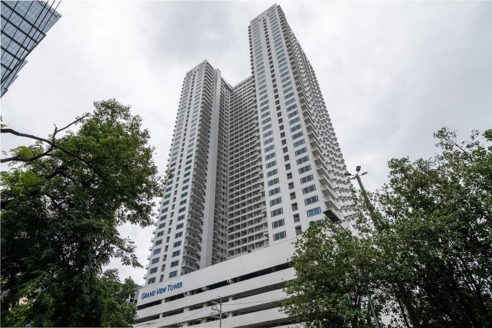 Grand View Tower by RedDoorz Hotel in Pasay