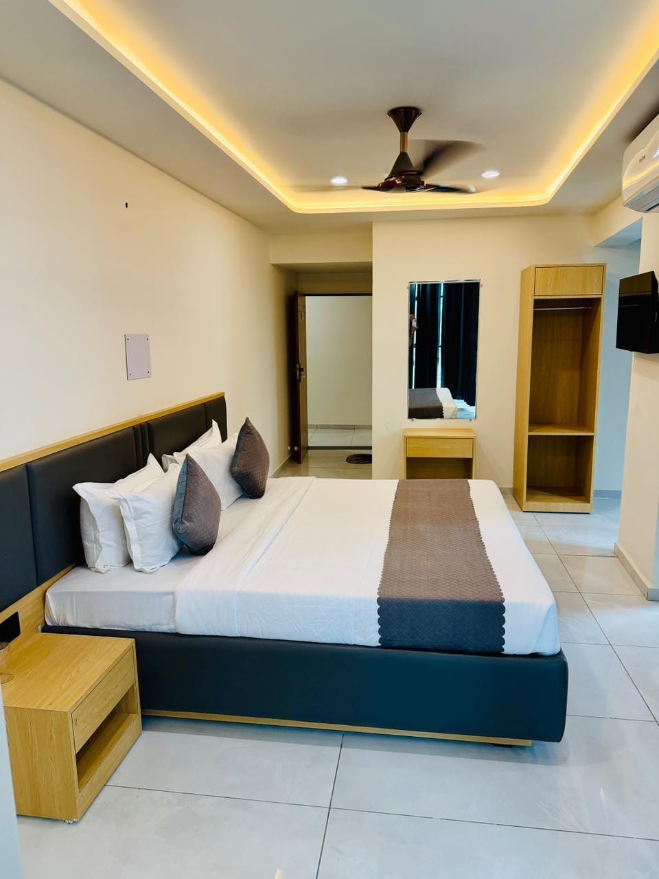 Hotel Sky Comfort Inn Hotel in Gujarat