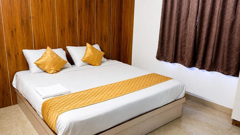 Swarna Residency Hotel in Kochi