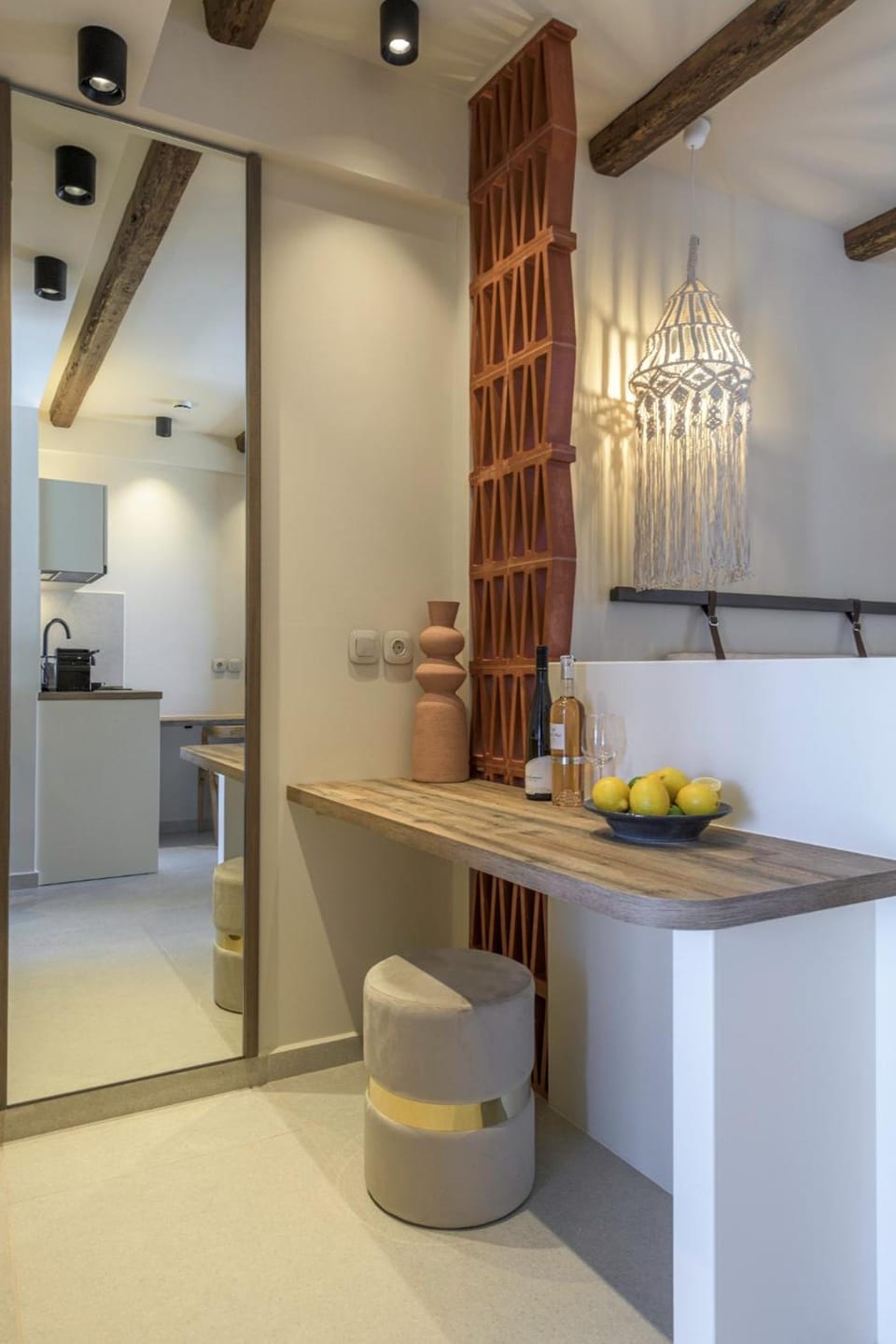 Zefyria Luxury Suites Hotel in Milos