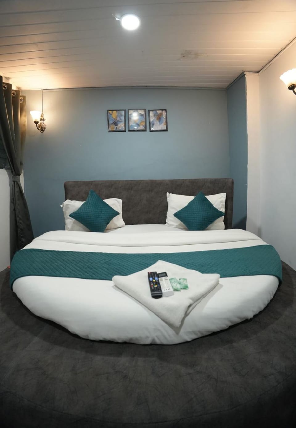 THE HIGH STREET LEGACY Hotel in Pune