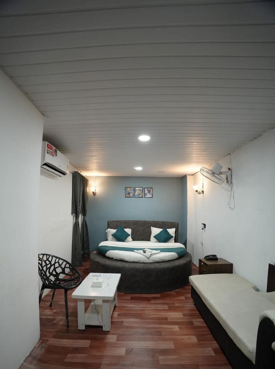THE HIGH STREET LEGACY Hotel in Pune