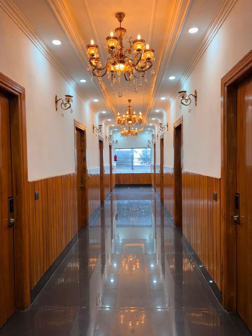 Mistora Heights Resort Hotel in Uttarakhand