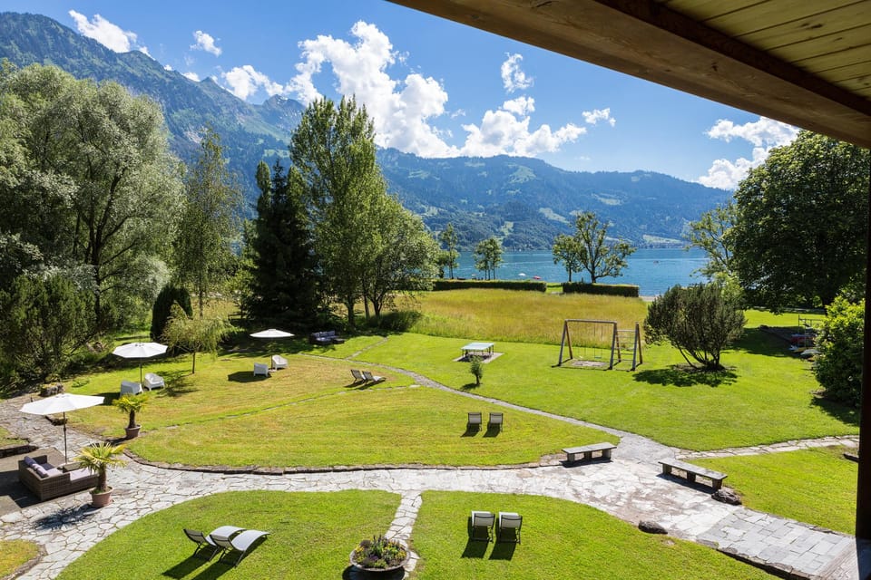 Neuhaus Golf- & Strandhotel Hotel in Canton of Bern (Region)