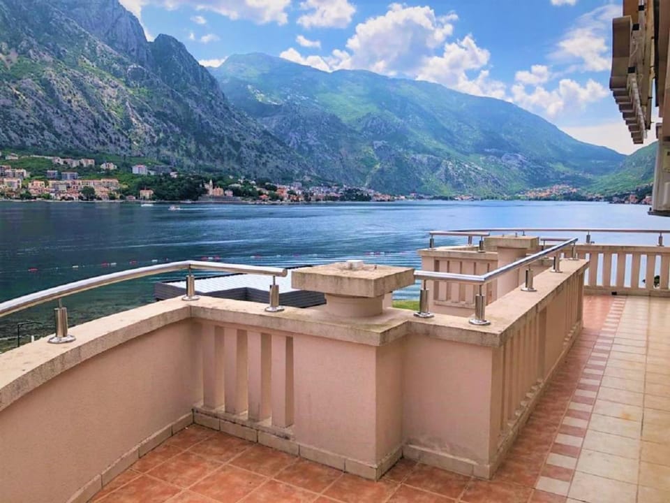 Montebay Perla Hotel in Kotor Municipality