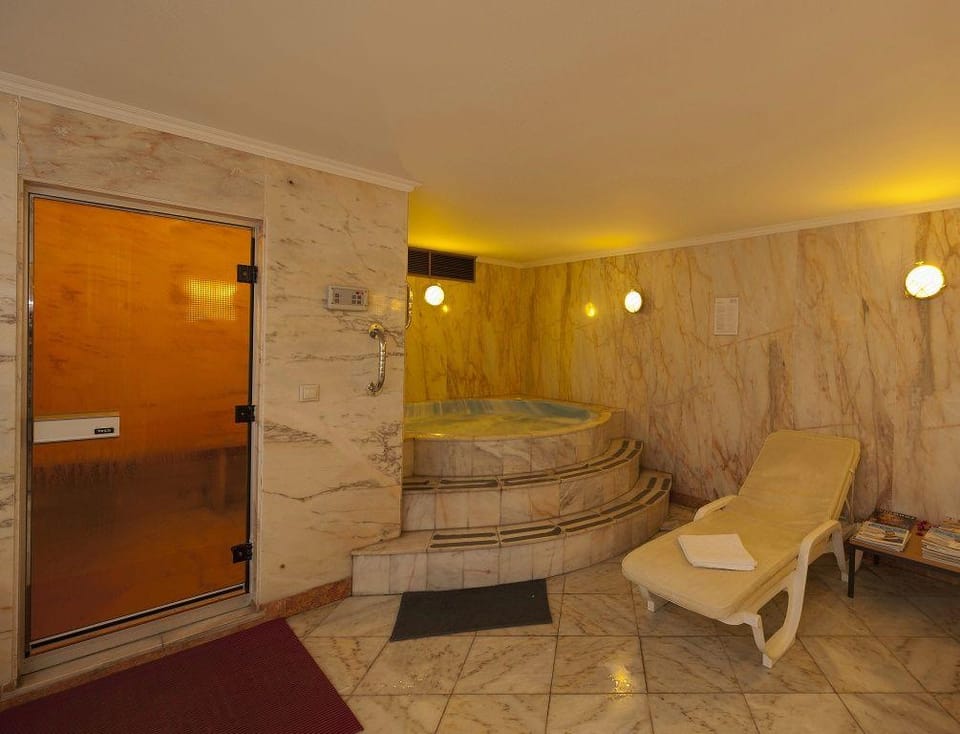 Vila Gale Estoril - Adults Friendly Hotel in Estoril