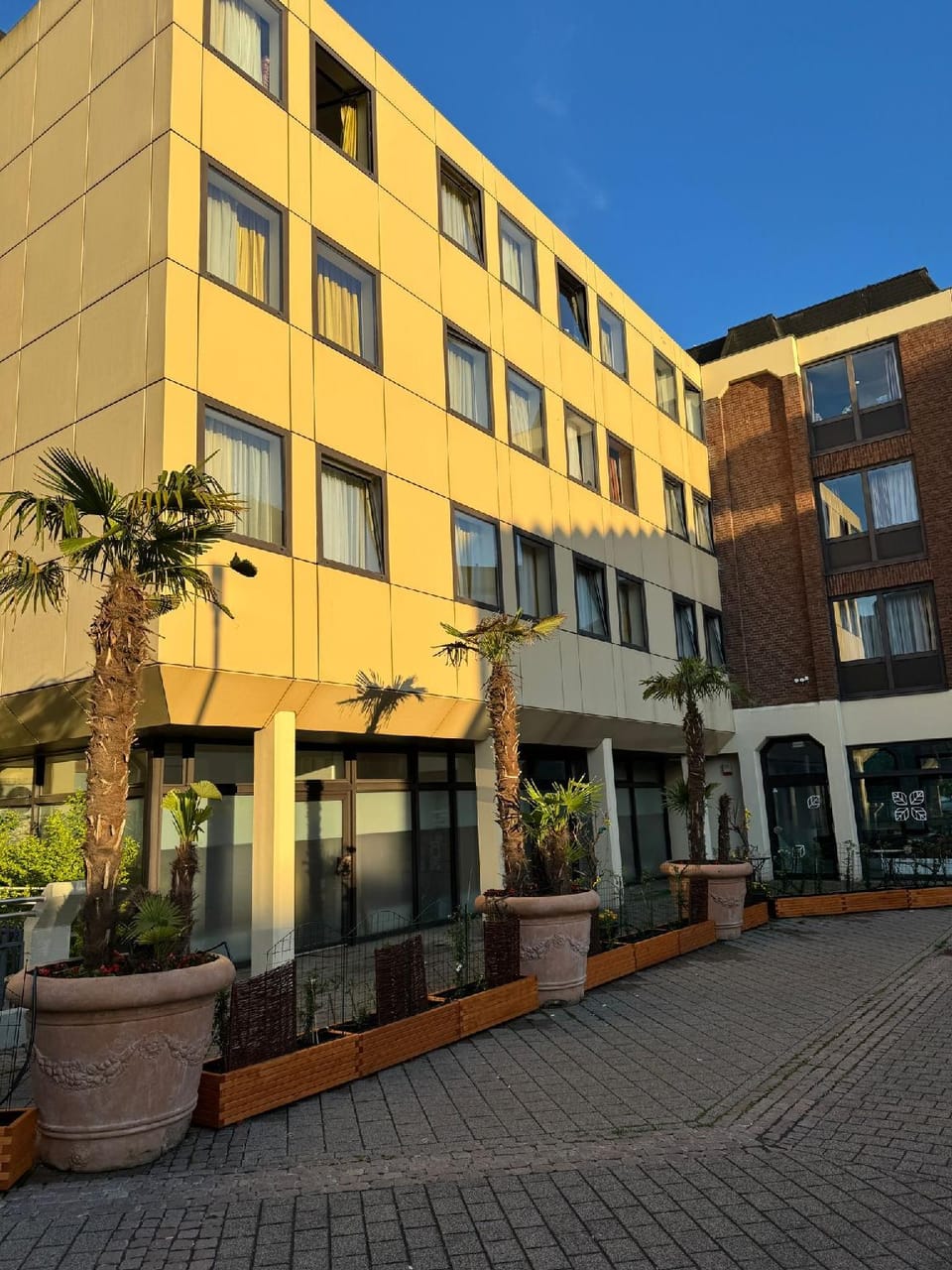 Hotel Regina Suites Hotel in Sankt Augustin