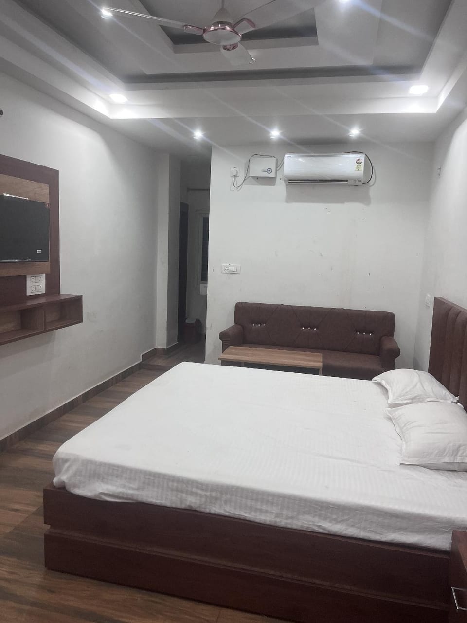 Amenity (Guest room)