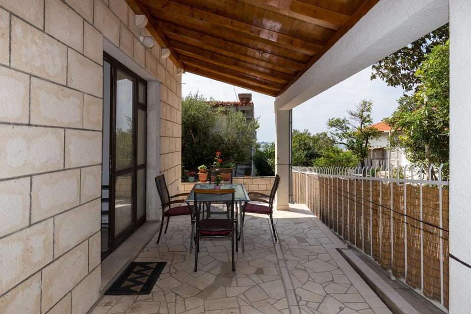 Apartments Kisic Hotel in Mlini