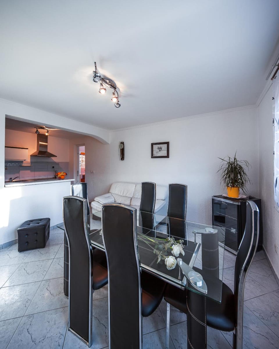 Guest House Slavica Hotel in Jezerce