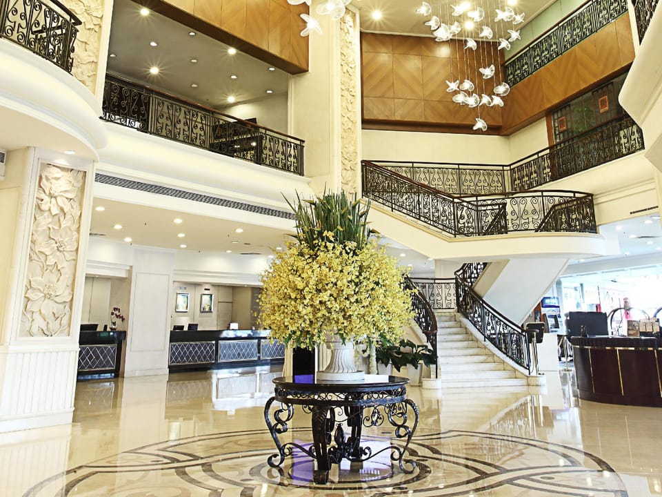 Rosedale Hotel & Suite Hotel in Guangzhou