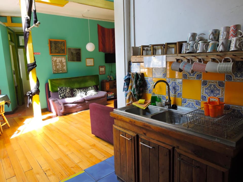 Hostal Casa Verde Limon Hostel in Valparaiso