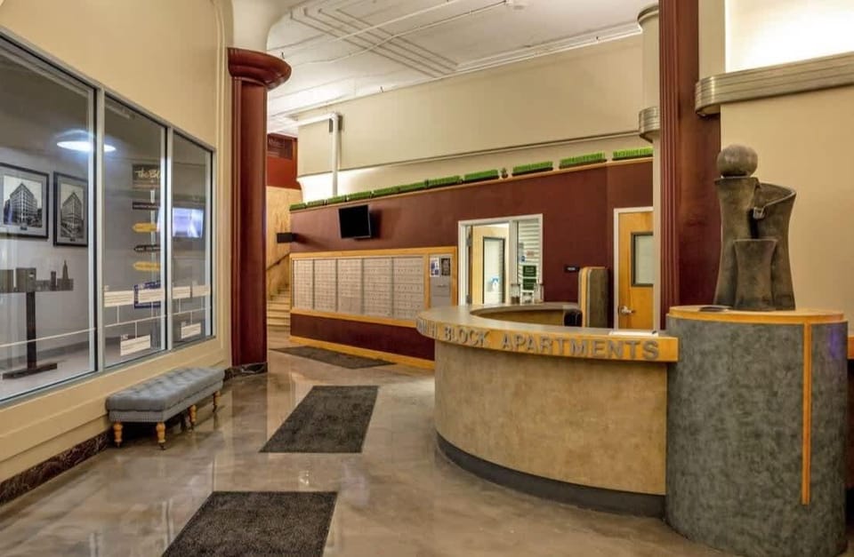 CozySuites - 1BR with Direct Skybridge Access #2 Apartment hotel in Indianapolis