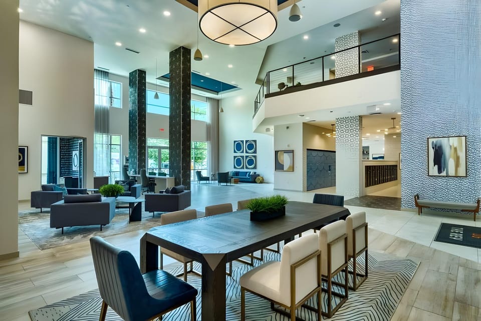 Cozysuites PHX RORO Gym, Pool, Pets, Parking! #18 Apartment hotel in Phoenix