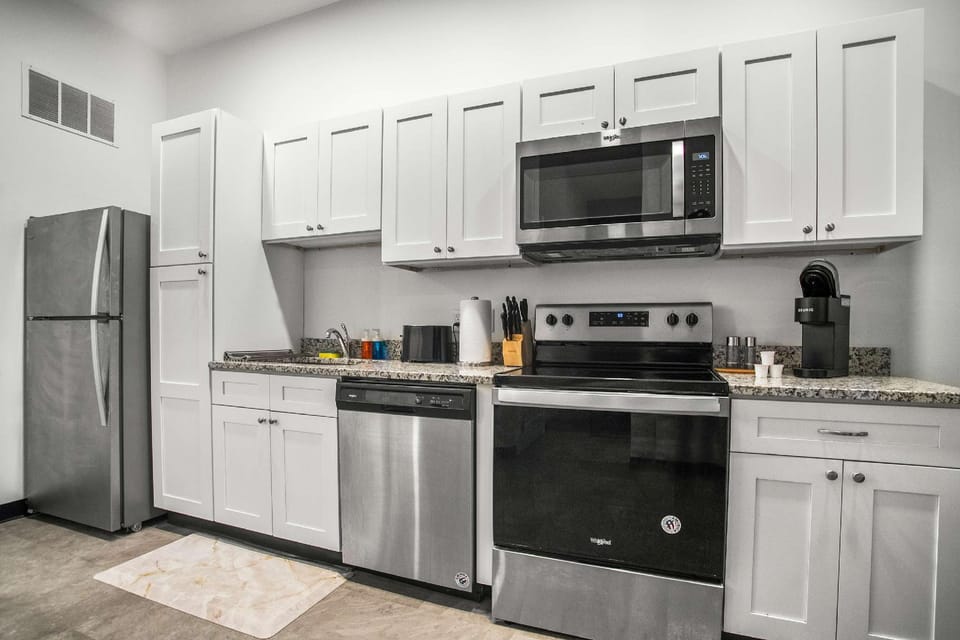 CozySuites Stunning 1BR in Downtown Pitts 36 Apartment hotel in Pittsburgh