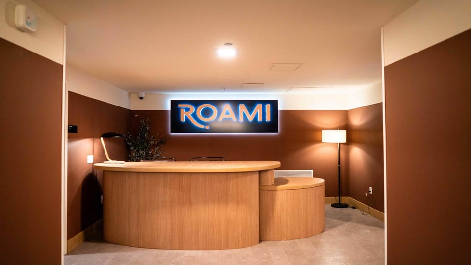 Roami at The Fitz | Bright Studios | 2 Units Apartment hotel in Maplewood
