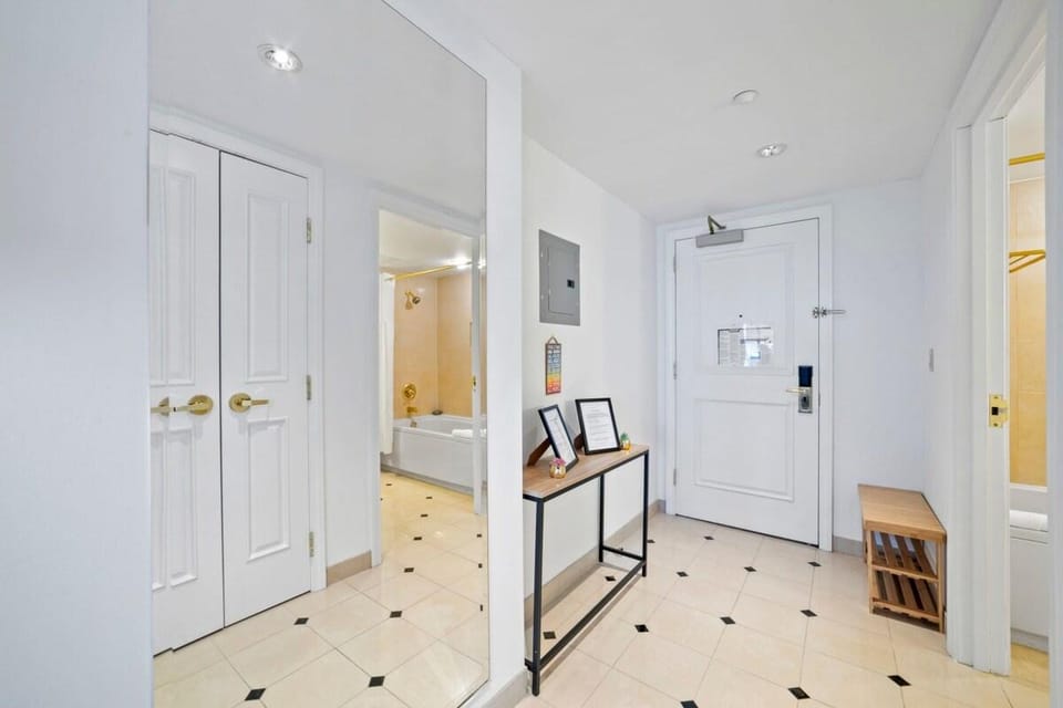 Sleep 4 Boardwalk Stylish Studio by CozySuites Apartment hotel in Atlantic City