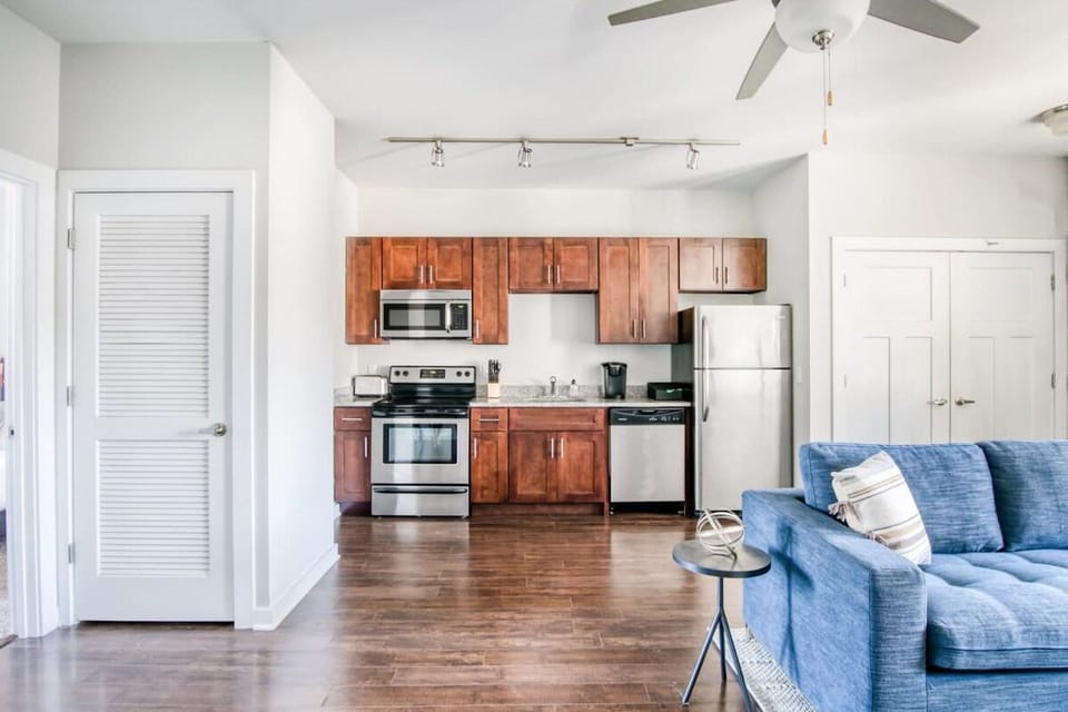 TWO CozySuites Music Row Chic Condo in Nashville Apartment hotel in Nashville