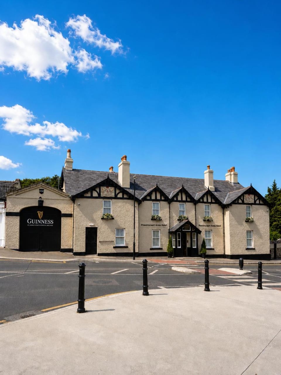 Powerscourt Arms Hotel Hotel in County Dublin