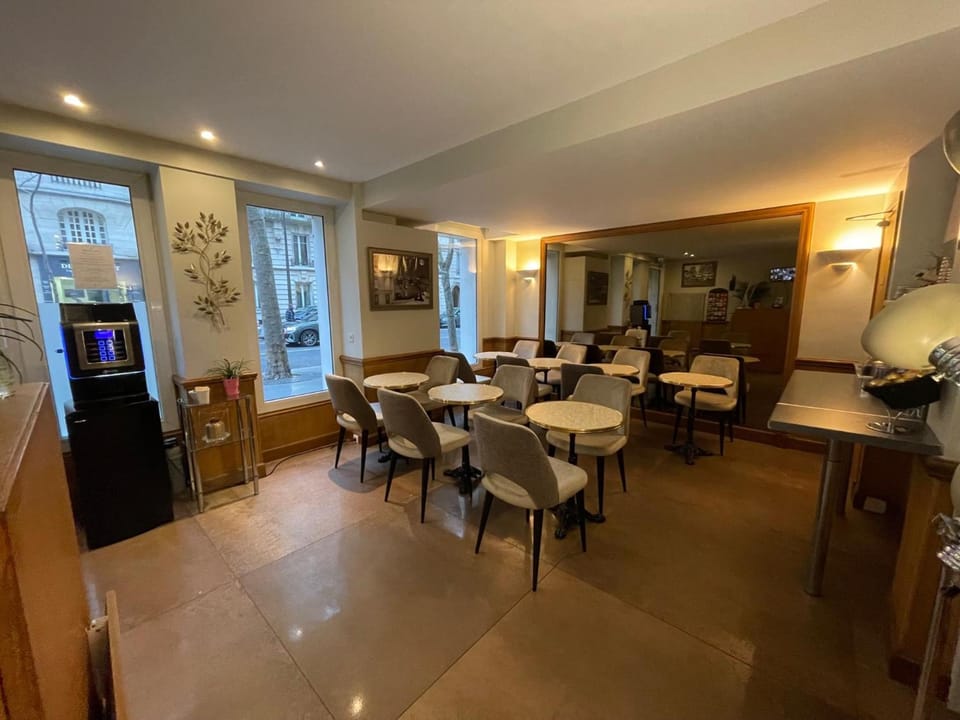 Hotel Eiffel Kensington Hotel in Paris