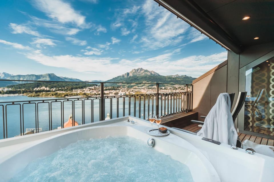 Hot tub
