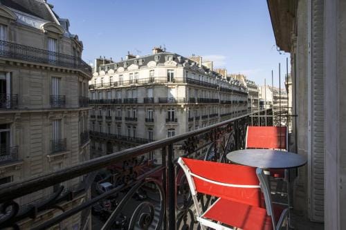 Vestay George V Hotel in Paris