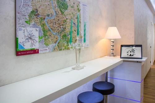 Luxury Rome Savini Guest House Hotel in Rome