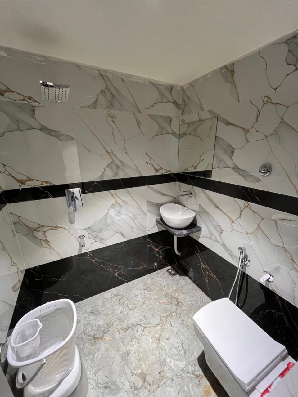 Hotel NR INN Hotel in Ahmedabad