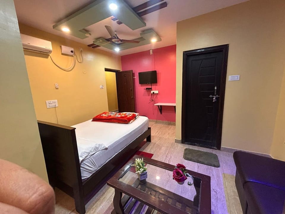 HOTELLAKSH LODGING  & BORDING Hotel in Karnataka