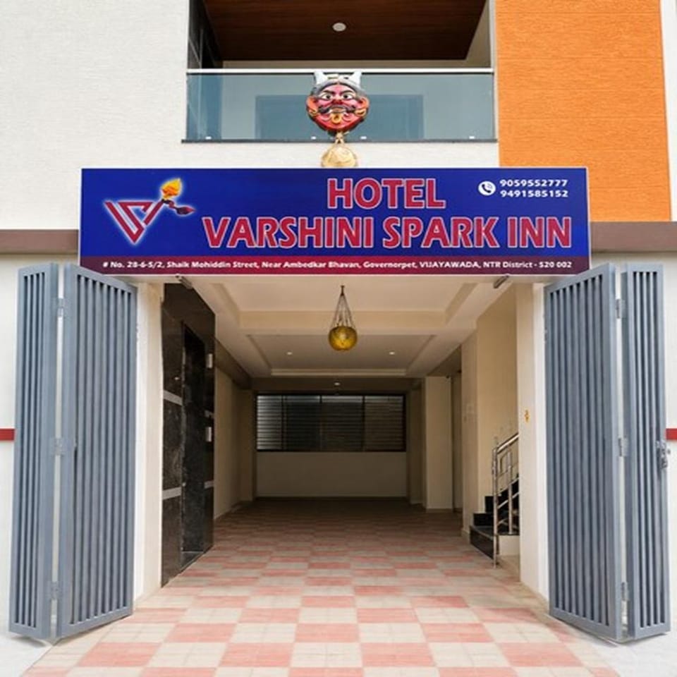 Hotel Varshini Spark Inn Hotel in Vijayawada