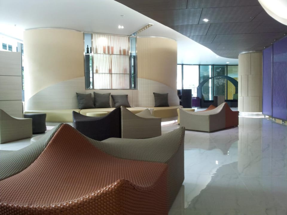 Pattaya Discovery Beach Hotel Hotel in Pattaya City