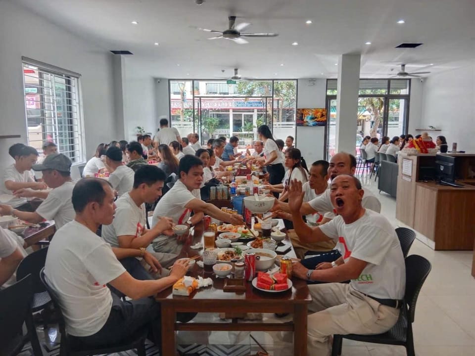 KHACH SAN R Hotel Hotel in Vietnam